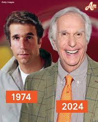 Who remembers all TV stations signing off at midnight with the National  Anthem?