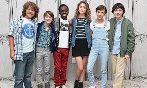 Смотреть конечно же буду, но есть подозрения что 4 сезон будет позиционироваться как. Ochen Strannye Dela 3 Sezon Data Vyhoda Trejler Anons