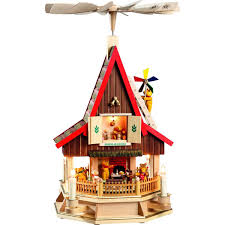 The king suite on the lower level. Pyramide Adventshaus Barenhaus Elektrisch Von Richard Glasser Fur 732 Kaufen