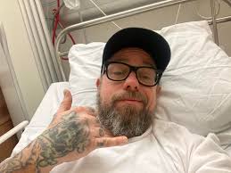 Fresh outta spinal surgery🤙 third One In ten years. Lucky i avoided more  titanium screws n bars this time🤙🛹