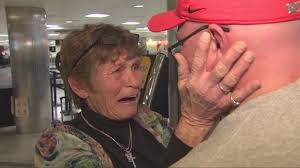 40-Year-Old Meets Biological Mom for the First Time