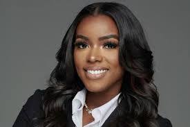 Jennifer Baltimore's Instagram, Twitter & Facebook