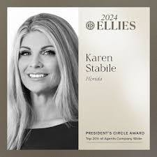 Renee Easley's Instagram, Twitter & Facebook