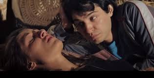 Il fidanzatino di erika si chiama omar favaro, ha 17 anni, a maggio diventerà maggiorenne. Erika E Omar 13 Anni Dopo Il Delitto Di Novi Ligure Ecco Il Film Perizona Magazine