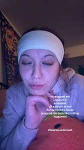 The butterfly’s and blushing that happens every notification is  crazy😏💕🤏🏼🤏🏼 #fypシ #heaintevenknowit #clockit #queen