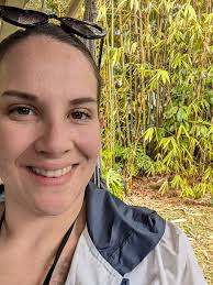 Can someone remove a sun spot from a photo of a face?