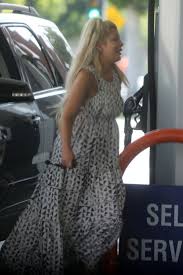 We have her phone number and we will give it to you for free! Aq1lfckepza M