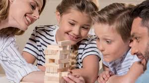 Yo juego baraja,como pokar de mando. Descubre Los Mejores Juegos Familiares Canalhogar