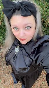 Photo by 🌙Laura Goss🌙 (@goddesscreationsbylaura) · November 8, 2025