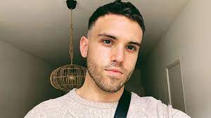 His birthday, what he did before fame, his family life, fun trivia facts, popularity rankings, and more. Liebes Hammer Esc Sieger Duncan Ist Mit Freund Verlobt Promiflash De