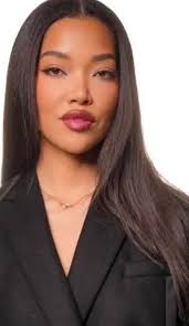 What a striking resemblance! Kimora Lee Simmons looks so youthful like her  daughters, absolutely fabulous at the CFDA awards.