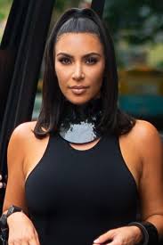 Half up half down blunt cut. 20 Best Blunt Haircuts From Bobs To Waist Length Hair How To Style A Blunt Haircut