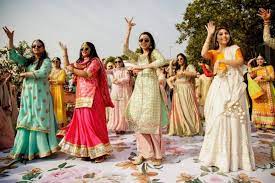 80 Songs For Ladies Sangeet Which Make You Crazy For Dance Presenting rabindra sangeet songs the best collection of rabindranath tagore songs the bengali classical bandish in the voice of kaushiki desikan, srabani sen, lyrics and music by rabindranath tagore. 80 songs for ladies sangeet which make