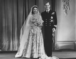 La regina elisabetta e il principe filippo hanno invitato i figli, le loro mogli, i nipoti e i pronipoti, più un ristrettissimo gruppo di amici, al castello di windsor, dove si terrà un. Elisabetta E Filippo 73 Anni Di Matrimonio Auguri Dei Pronipoti