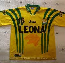 En principio se resistió al diagnóstico y solicitó otras opiniones médicas. Atletico Bucaramanga Home Maillot De Foot 1998