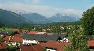 Genießen sie von ihrem gemütlichen appartement aus den ausblick auf die verschneiten berge und wälder. Room Photo 2965203 Hotel Haus Hubertus Hotel