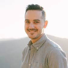 Robert Galligani's Instagram, Twitter & Facebook