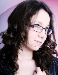 Emily Baines's Instagram, Twitter & Facebook