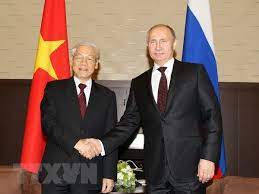 Cũng đúng thôi, vì nguyễn ngọc tư đã ướp vào con chữ cái hiu quạnh đơn côi của lòng người, cái chấp chới chông chênh của phận đời, cái quặn mình thổn thức của đất quê. Tá»•ng Bi ThÆ° Nguyá»…n Phu Trá»ng Tráº£ Lá»i Phá»ng Váº¥n Hang Thong Táº¥n Nga Tass