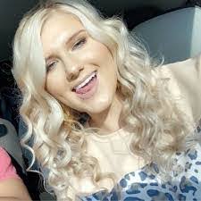 Amber Humes's Instagram, Twitter & Facebook