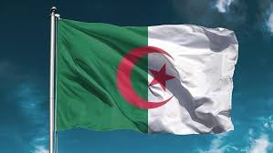 L'élection présidentielle prévue le 4 juillet est rejetée par la plupart des manifestants, notamment par ceux qui ont ce processus électoral s'est laissé éteindre parce que c'est une sorte de patchwork qui ne tient pas : Algerie L Election Presidentielle Se Tiendra Le 12 Decembre Prochain