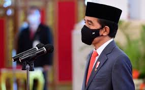 Pada tahun yang sama, dia bergabung dengan the boston consulting group dan dipromosikan menjadi pemimpin proyek dalam peran yang mencakup berbagai tugas proyek perbankan. Ocgnkbbczk16dm