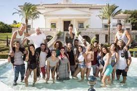 Alliances, stratégies, complicités et trahisons sont au programme. Replay 10 Couples Parfaits Revoir L Episode 1 Du 3 Juillet Sur Buzz Insolite Et Culture