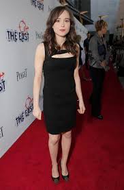 Ich hoffe ihr schaut regelmäßig vorbei! Ellen Page Works The Red Carpet At The La Premiere Of The East Out Friday Amy Davidson Celebs Ellen Page