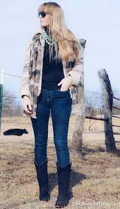 At sheplers.com we have a great selection of men's round toe cowboy boots from the biggest brands in western wear like tony lama cowboy boots , boulet, twisted x, ariat, laredo, dan post and ferrini. Women Black Cowboy Boots Outfit With Skinny Jeans Teddy Coat And Leopard Scarf Black Cowboy Boots Outfit Boots Outfit Cowboy Boot Outfit