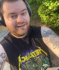 Hey all!! Uchikatsu is currently looking to book shows for 2025! Dm me if  you have any openings or suggestions! Your support is greatly appreciated  🖤👻 Here's our latest Music Video for