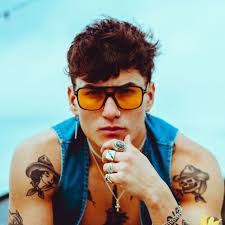 Daniel Lobera's Instagram, Twitter & Facebook