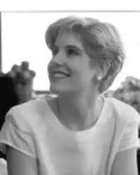 Lisa Bunn's Instagram, Twitter & Facebook