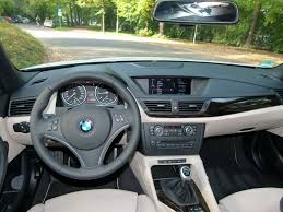 Her hareketiyle dikkatleri üzerine çeken bmw x1, çarpıcı şekli ve her bir detayı ile çok etkileyici. Test Bmw X1 Ein Hauch Von Abenteuer Magazin