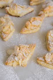 Zarte Marzipan Knusper Platzchen Einfach Malene Rezept Kekse Backen Rezept Kochen Und Backen Rezepte Platzchen Backen Rezepte