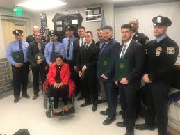 Detective, 7 officers honored for fire rescue