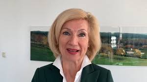 Als Nürnberger Kulturreferentin möchte ich gerne mit Ihnen in Kontakt  treten und mich mit Ihnen austauschen über die Zukunft der Stadt  hinsichtlich ihrer Kultur und der kulturellen Angebote. Nürnberg ...