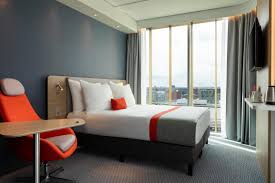 Открыть страницу «holiday inn express» на facebook. Ihg Opens Europe S Largest Holiday Inn Express In Amsterdam 2020 News Media Newsroom Intercontinental Hotels Group Plc
