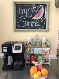 Here are 17 chalkboard ideas to help you get more organized. Clover House Easy Summer Chalkboard Art