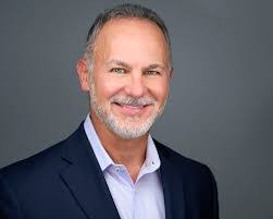 Stephen Koepp's Instagram, Twitter & Facebook