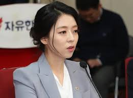 평소 뉴스에 나오는 여신 수준의. ë°°í˜„ì§„ í‚¤