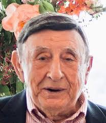 Ryan Dandrea's Instagram, Twitter & Facebook