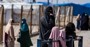 Photo «Elles ont suivi l'État islamique jusqu'au bout souvent avec leurs ...