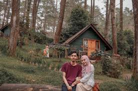 Negeri para hobbit memang menyuguhkan keindahan yang luar biasa. 10 Gambar Rumah Hobbit Bandung Harga Tiket Masuk Cikole Lembang Penginapan Hotel Dekat Tempat Wisata Jejakpiknik Com
