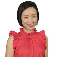 Helen Kim-Sills (@sillssealsthedeal) • Instagram photos and videos