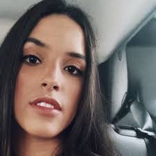 Eva Baez (@eva_baezz)