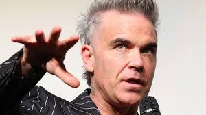 True legend' of Scottish entertainment Sydney Devine dies aged 81