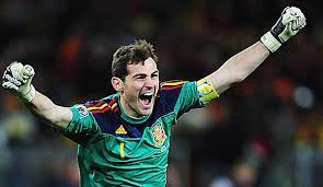 Iker casillas ist ein ehemaliger fußballspieler aus испания, (* 20 мая 1981 г. Real Madrid Legende Iker Casillas Tritt Zur Prasidentenwahl An