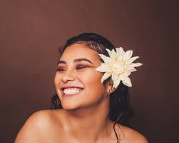 Andrea Sanabria's Instagram, Twitter & Facebook