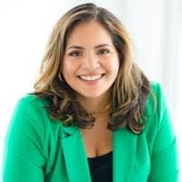 Candice Becker's Instagram, Twitter & Facebook