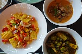 Ismail is a mid sized township in kuala lumpur, malaysia. Kuala Lumpur Malaysia Thai Lunch At La Moon Taman Tun Dr Ismail Asia Pacific Hungry Onion